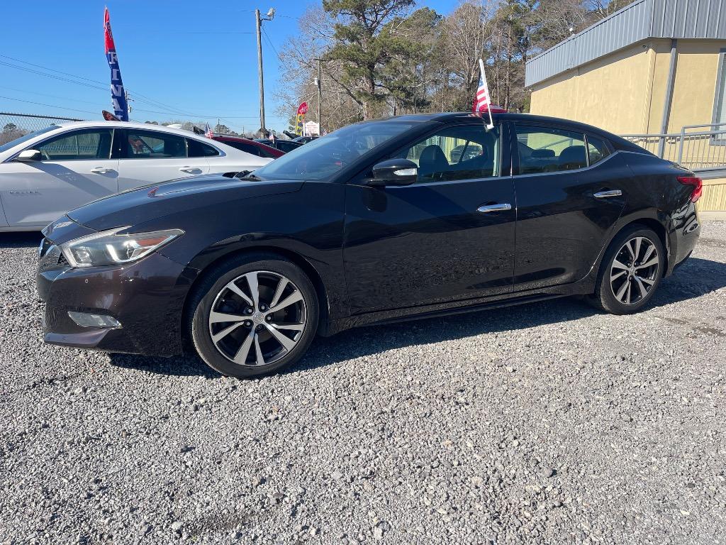 2016 Nissan Maxima SL's photo