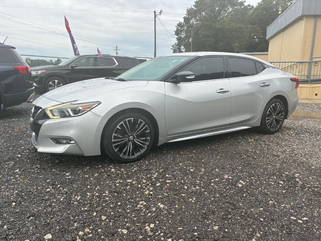 2017 Nissan Maxima SV's photo