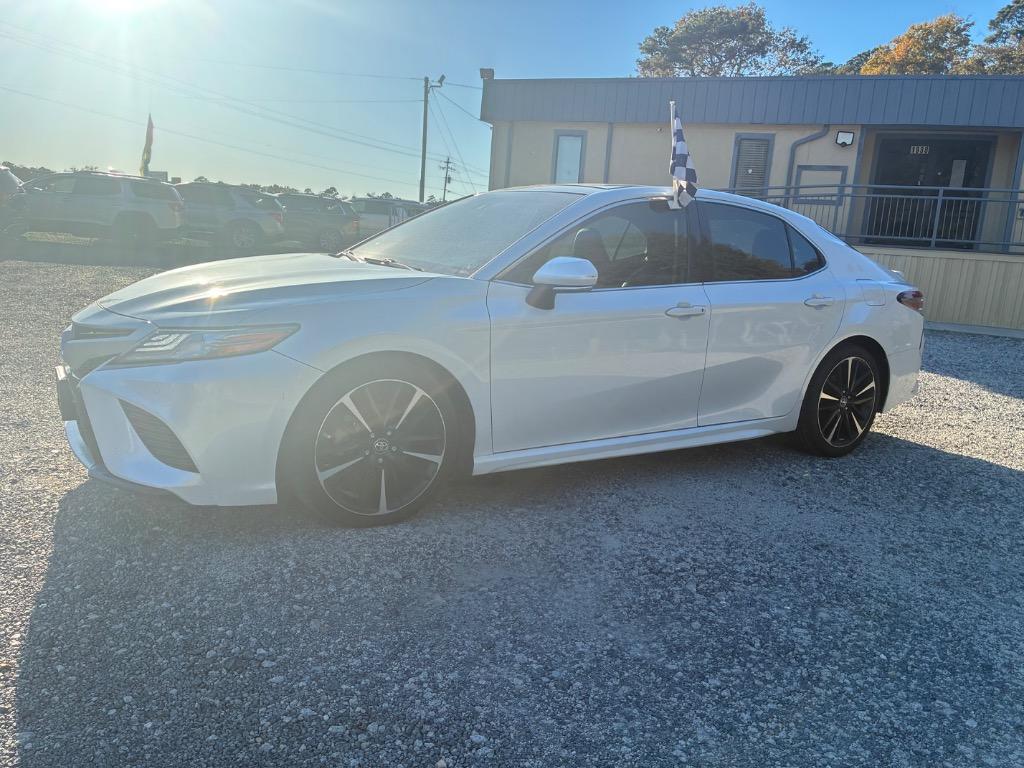 2018 Toyota Camry XSE's photo