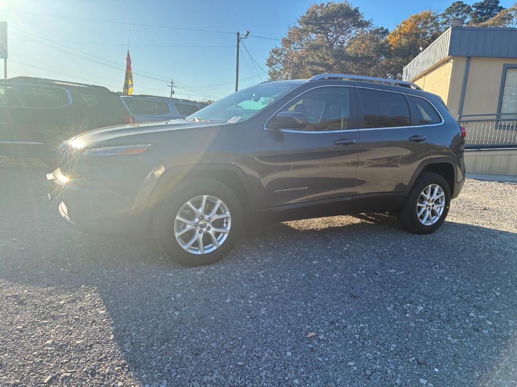 2018 Jeep Cherokee Latitude Plus's photo